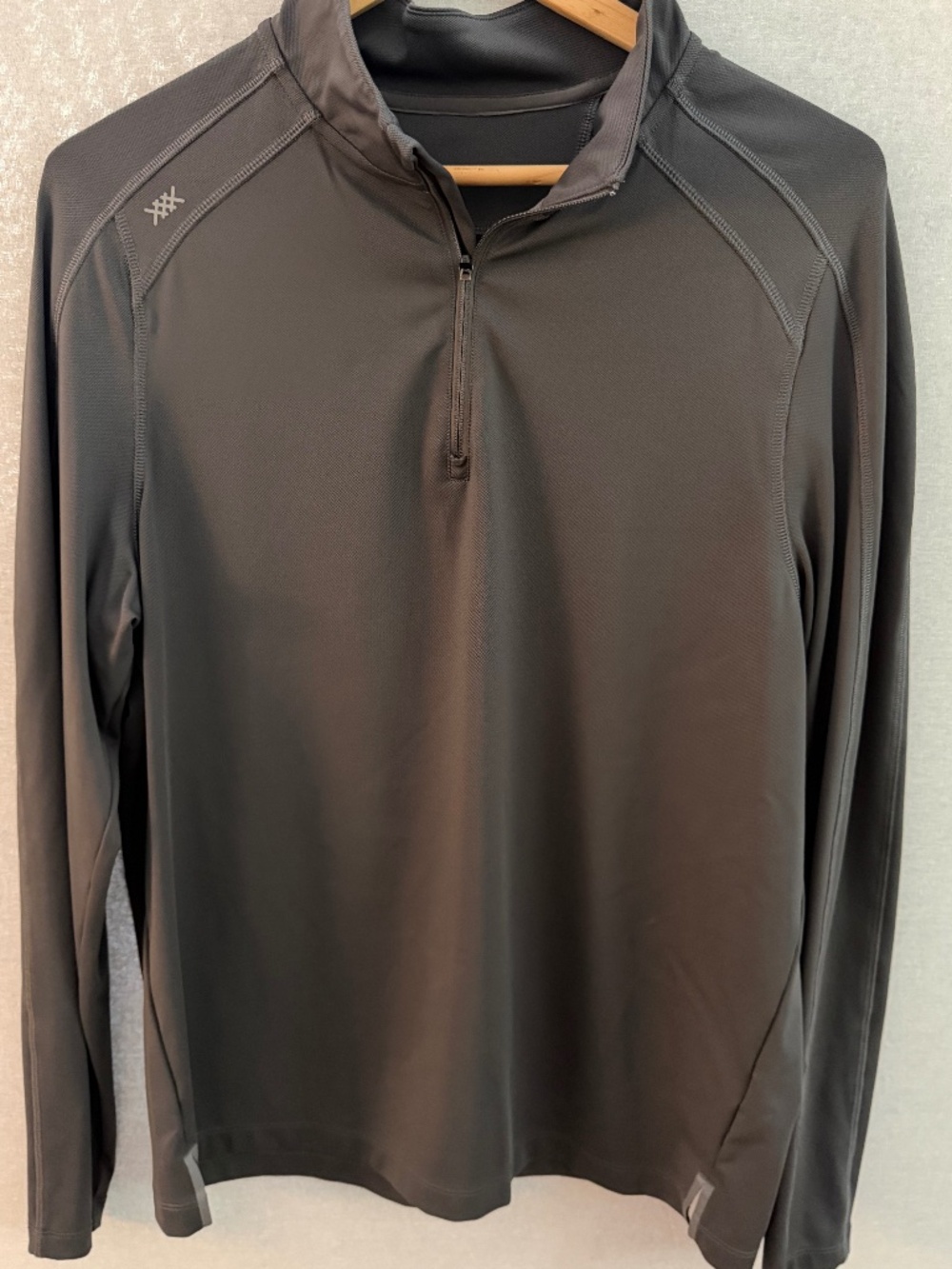 Rhone Men’s Black Performance Quarter Zip Pullover Athletic Long Sleeve Medium